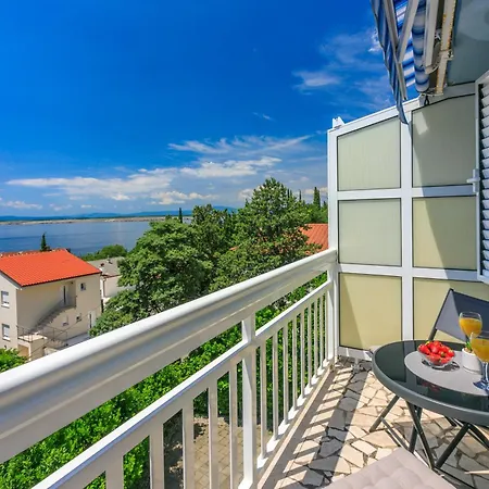Podvezanec * Crikvenica