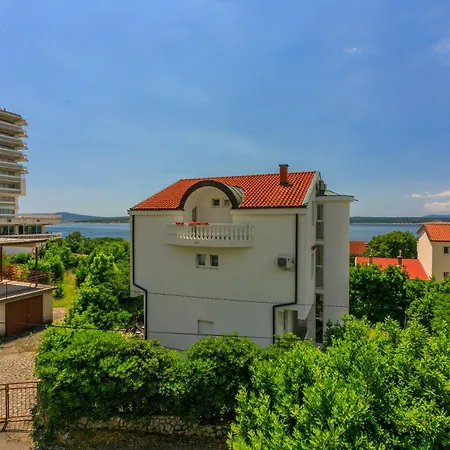 Podvezanec * Crikvenica