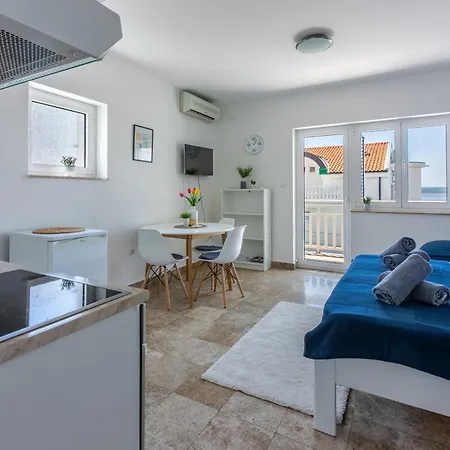 Podvezanec Apartmán *