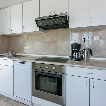 Podvezanec Apartmán