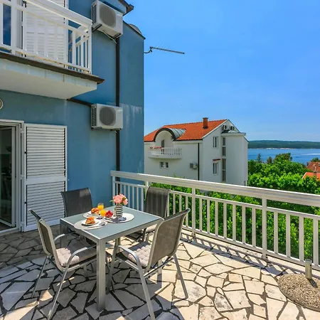 Podvezanec * Crikvenica
