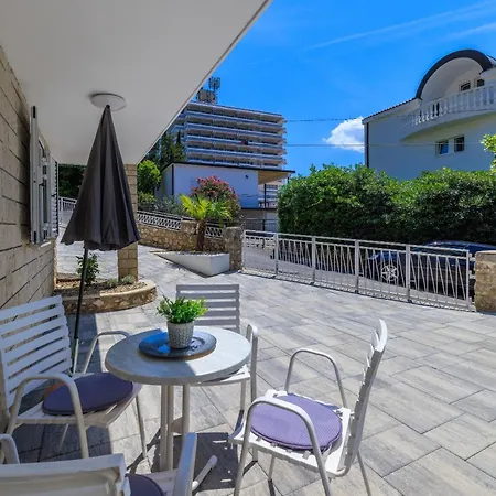 Podvezanec Apartment Crikvenica