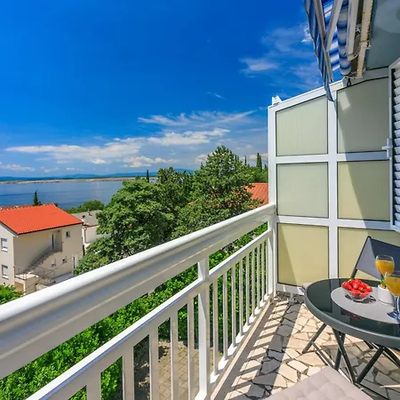 Podvezanec * Crikvenica