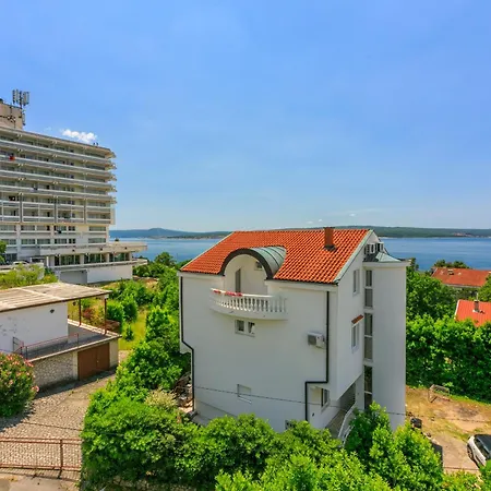 Podvezanec Apartment *