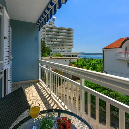 Podvezanec * Crikvenica
