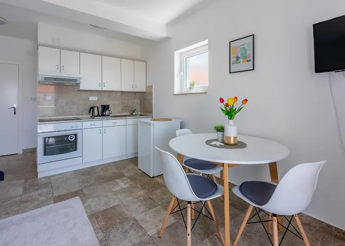 Podvezanec Apartment Crikvenica