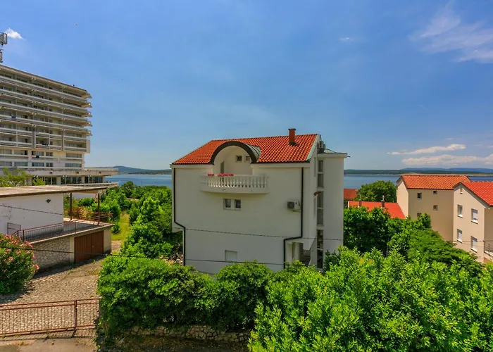 Podvezanec * Crikvenica